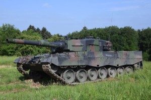 Leopard 2A4 (polskie malowanie), Academy 13428