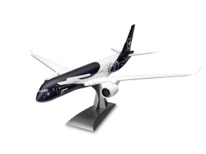 Airbus A350-900 Lufthansa 100 years, zestaw podarunkowy Revell 05612